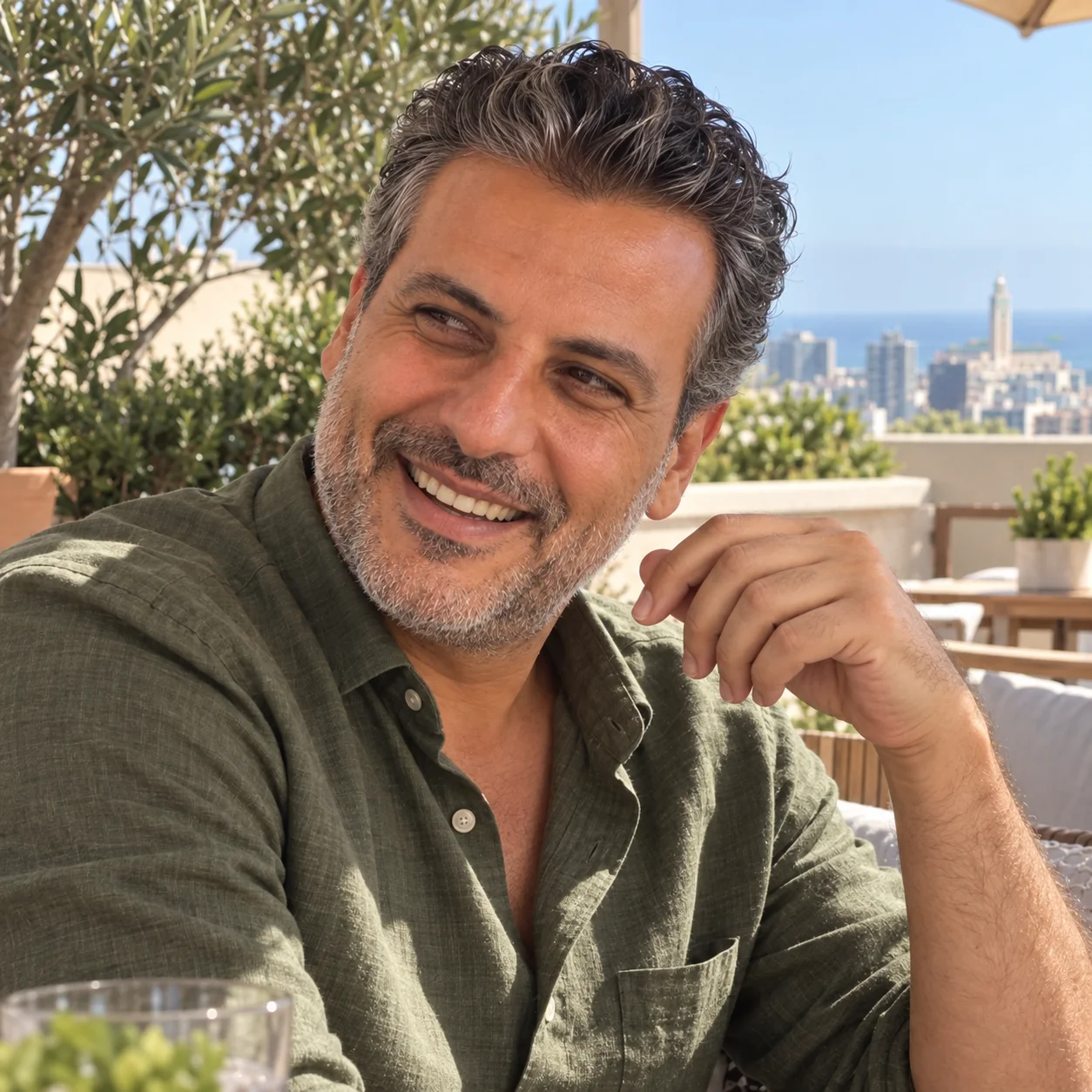 Mohssin Gunnouni, portrait souriant